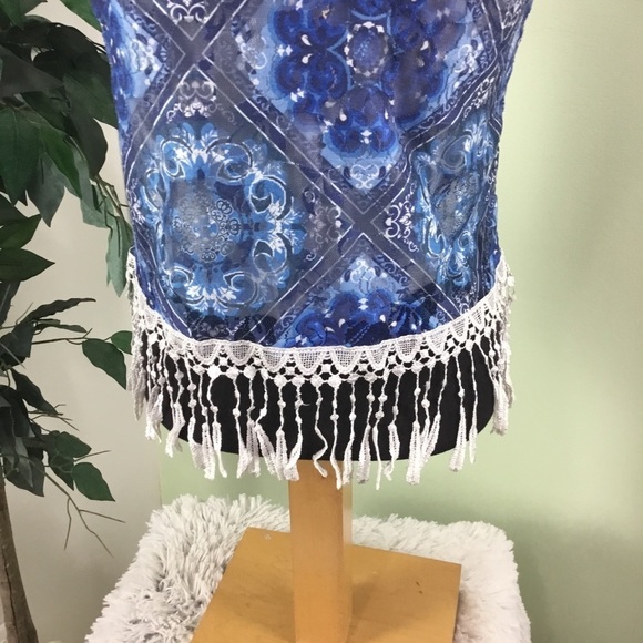 Rue 21 Medium crop with crochet trim - Picture 11 of 15